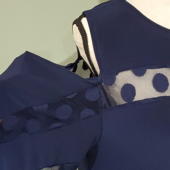 Dress - Picture 2 of 9